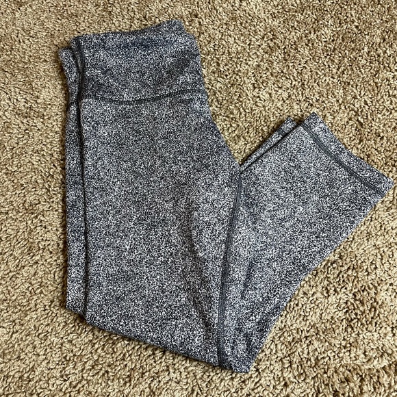 SOLD ONLINE STORE Lululemon leggings - Picture 2 of 4